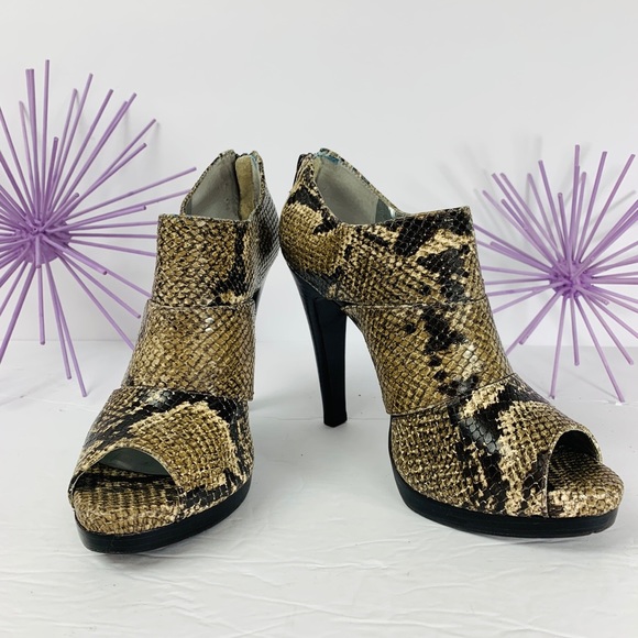 Gianni Bini Shoes - Gianni Bini / Black White Tan Snake Peep Toe Heels